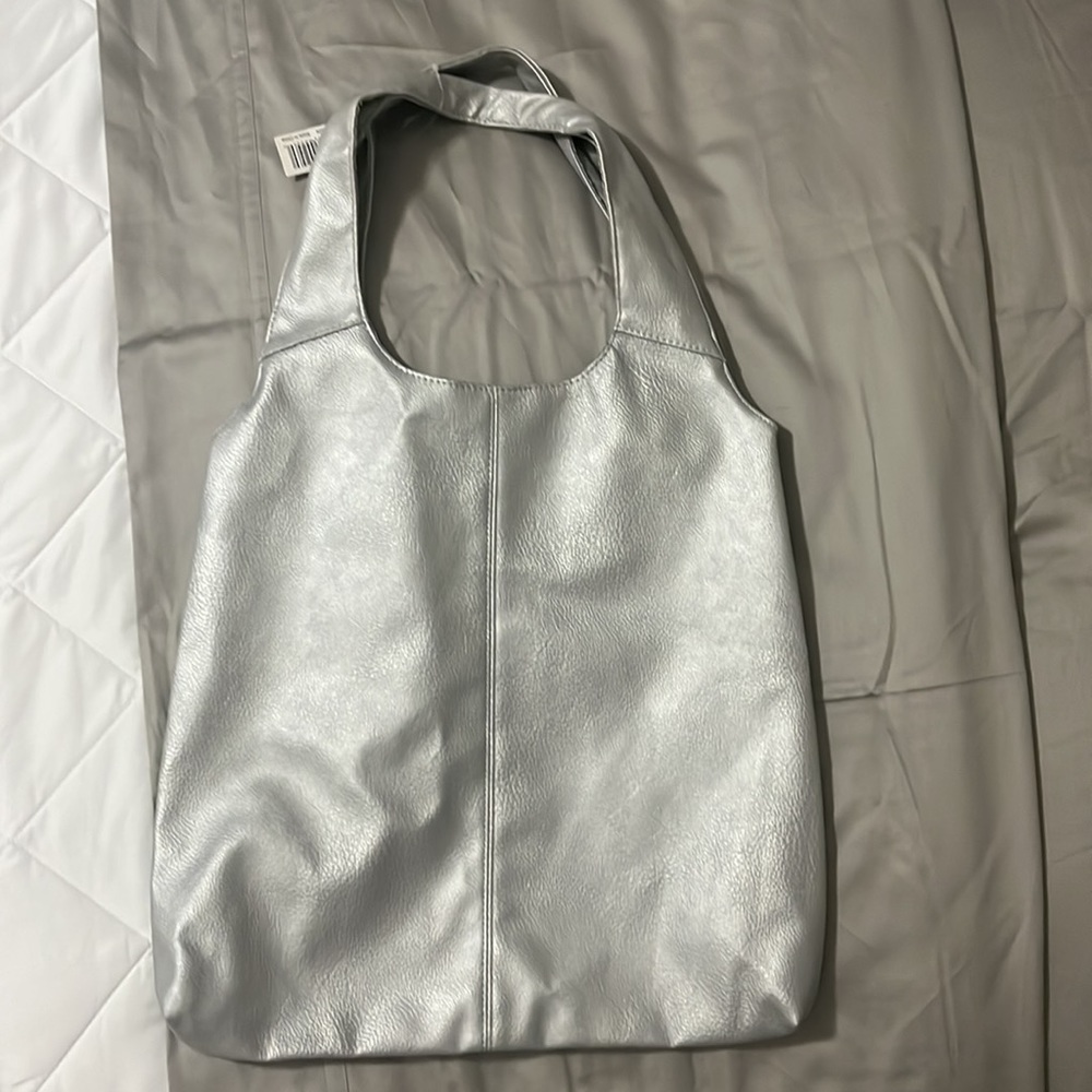 New with tags! Great pool bag, weekend, spa day, etc! 🥳 - Picture 2 of 5
